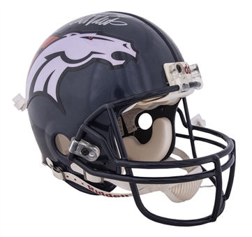 Terrell Davis Signed Denver Broncos Authentic Helmet (Beckett) 